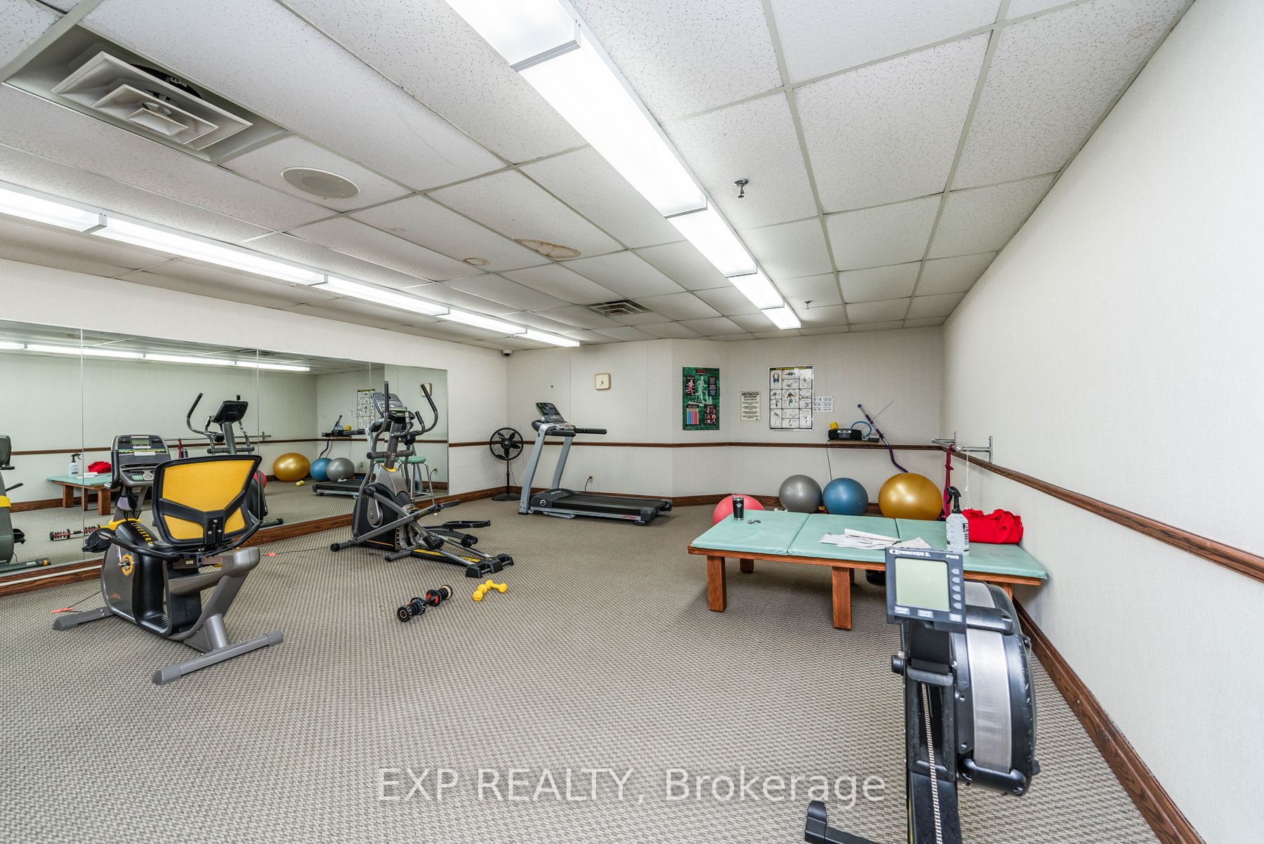 320 Mill St S, #910
