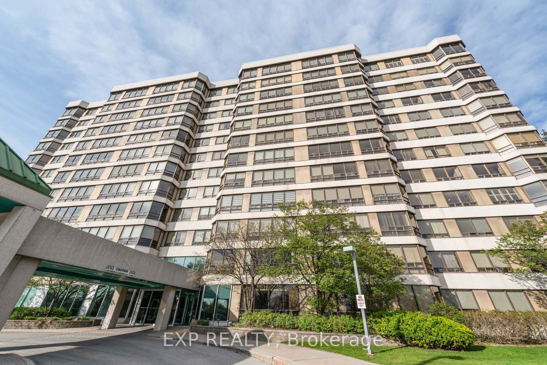 320 Mill St S, #910