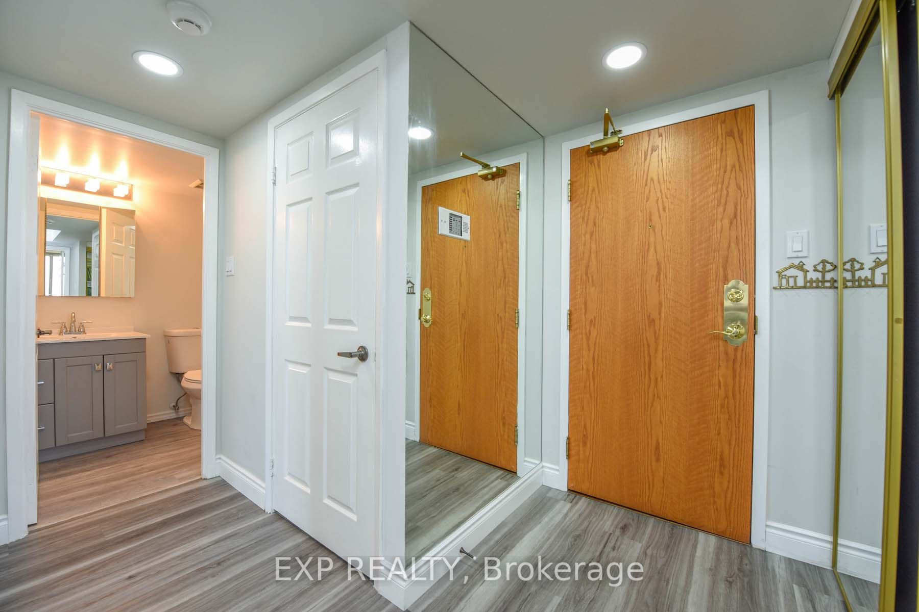 320 Mill St S, #910
