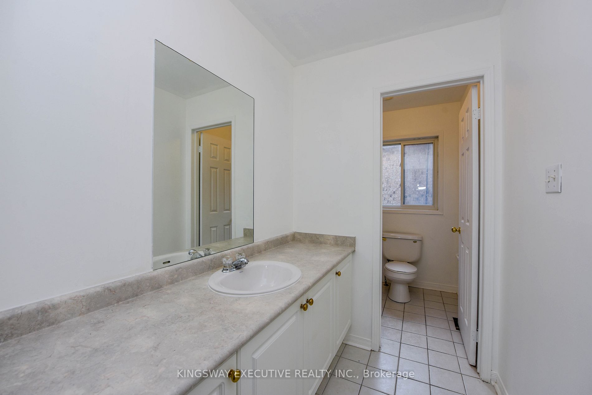 612 Orange Walk Cres