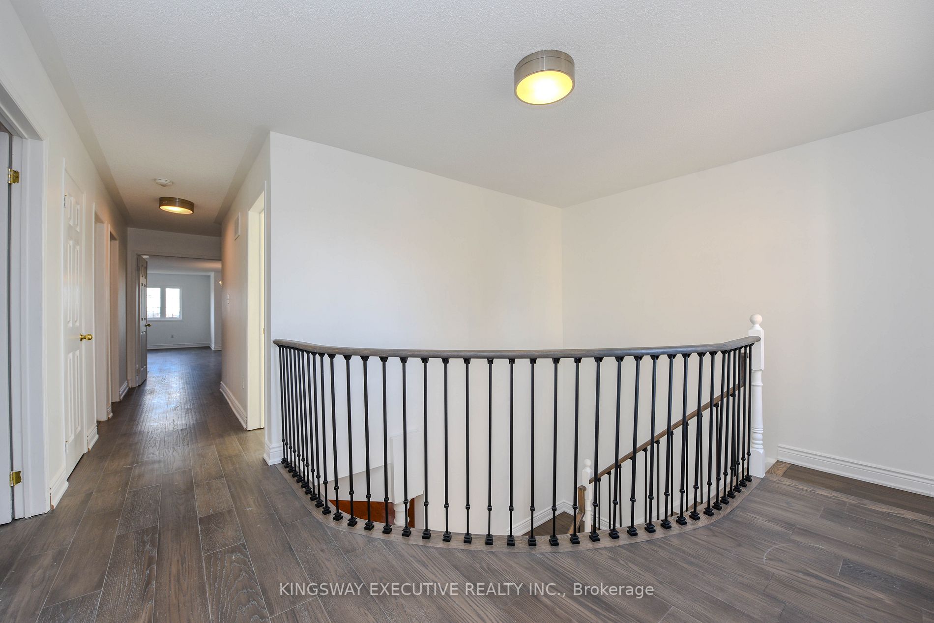 612 Orange Walk Cres
