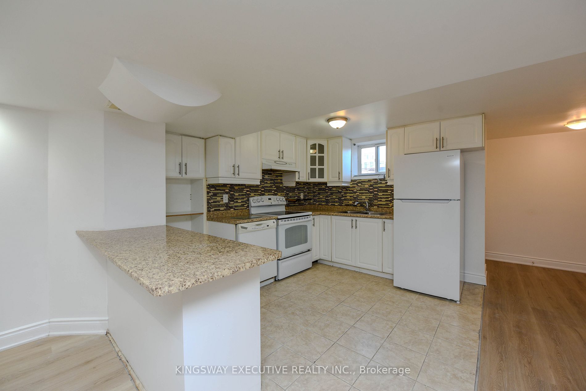 612 Orange Walk Cres