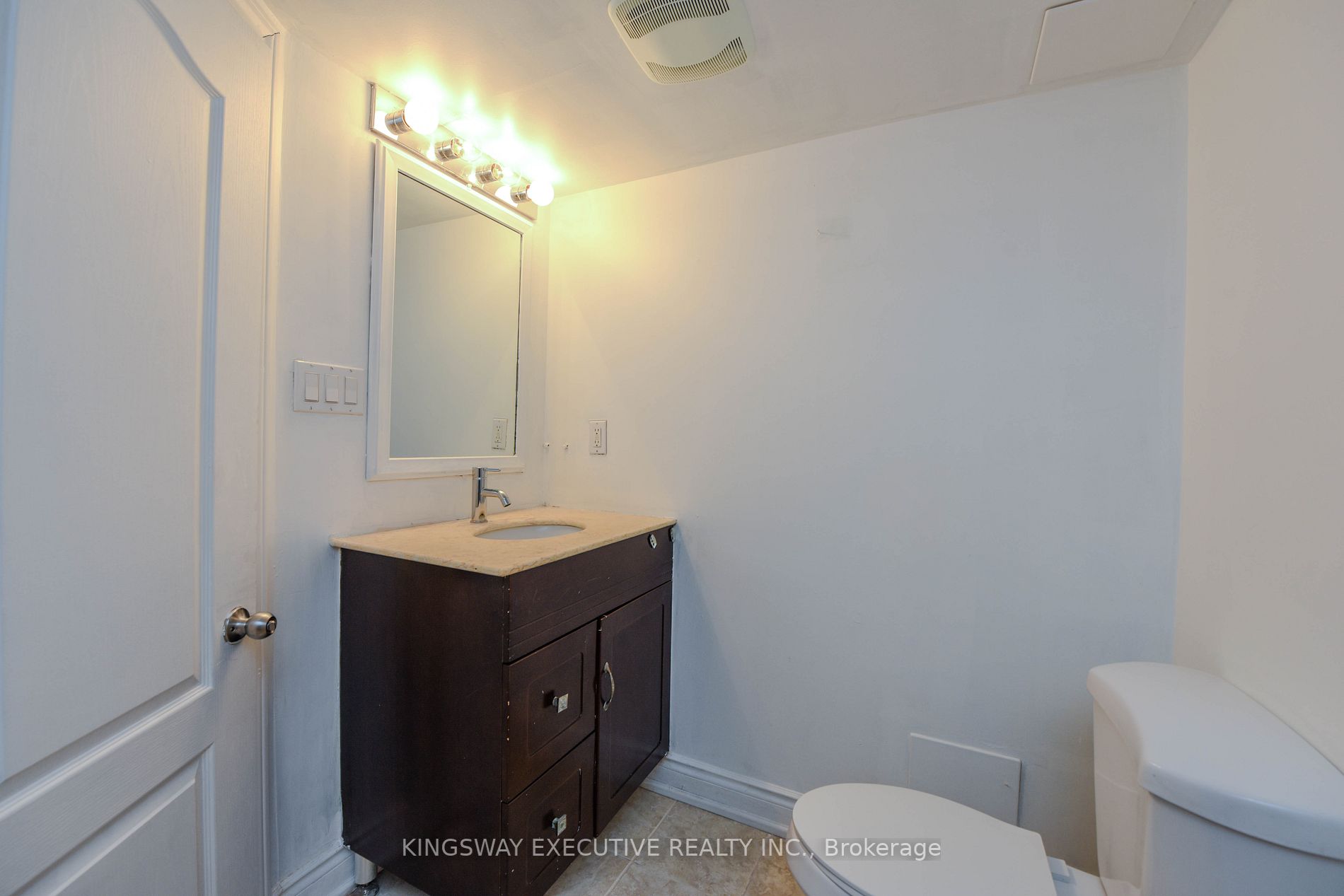 612 Orange Walk Cres