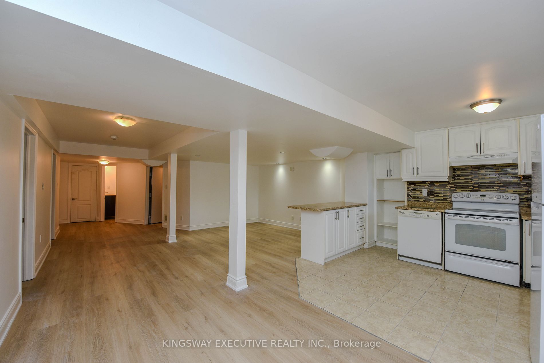 612 Orange Walk Cres