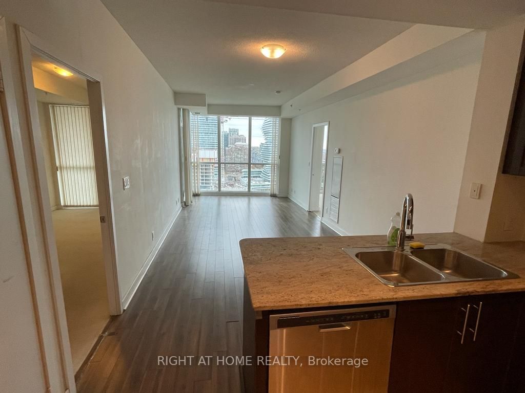 3985 Grand Park Dr, #2001