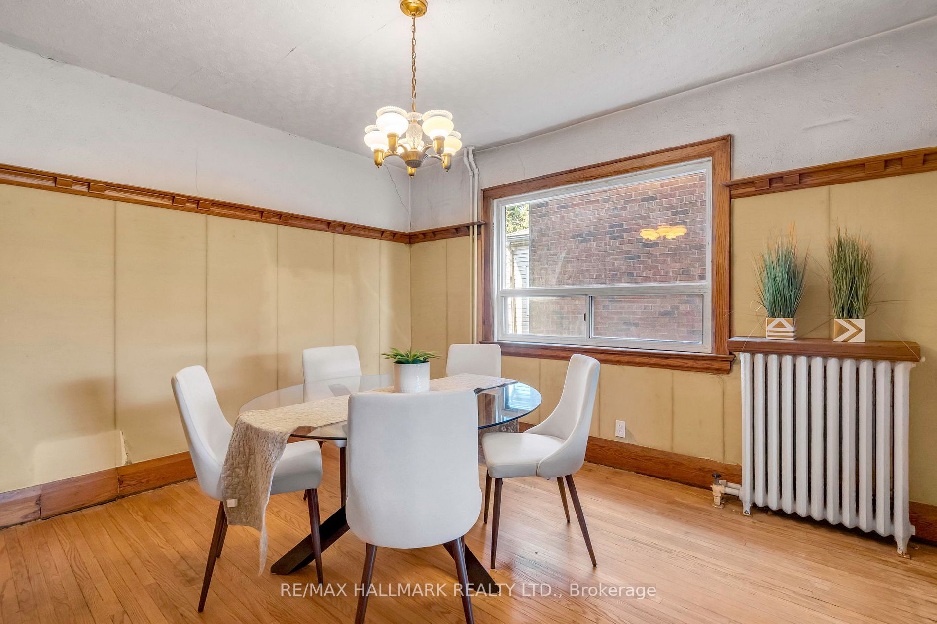 394 Runnymede Rd