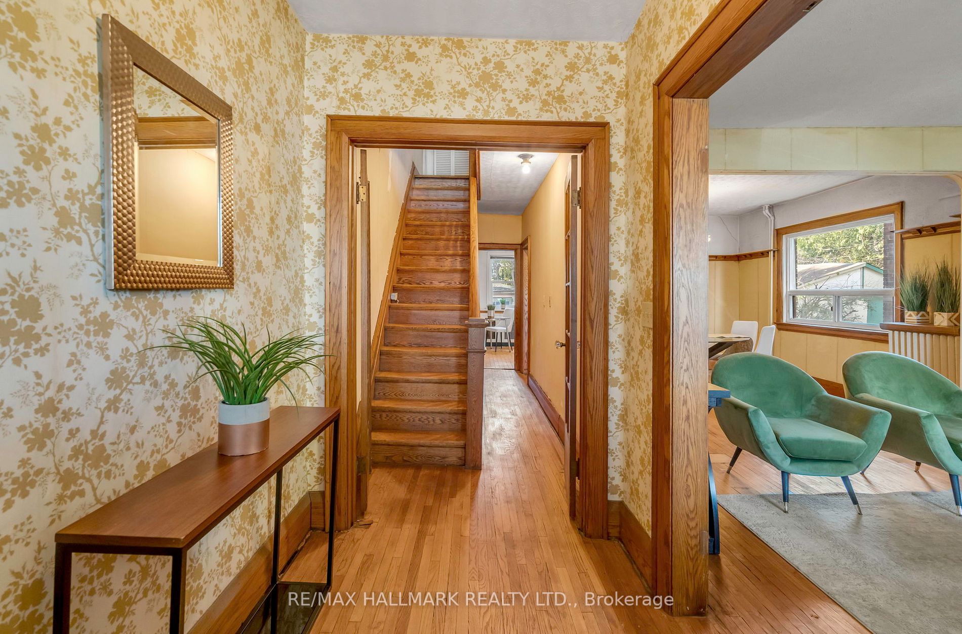 394 Runnymede Rd