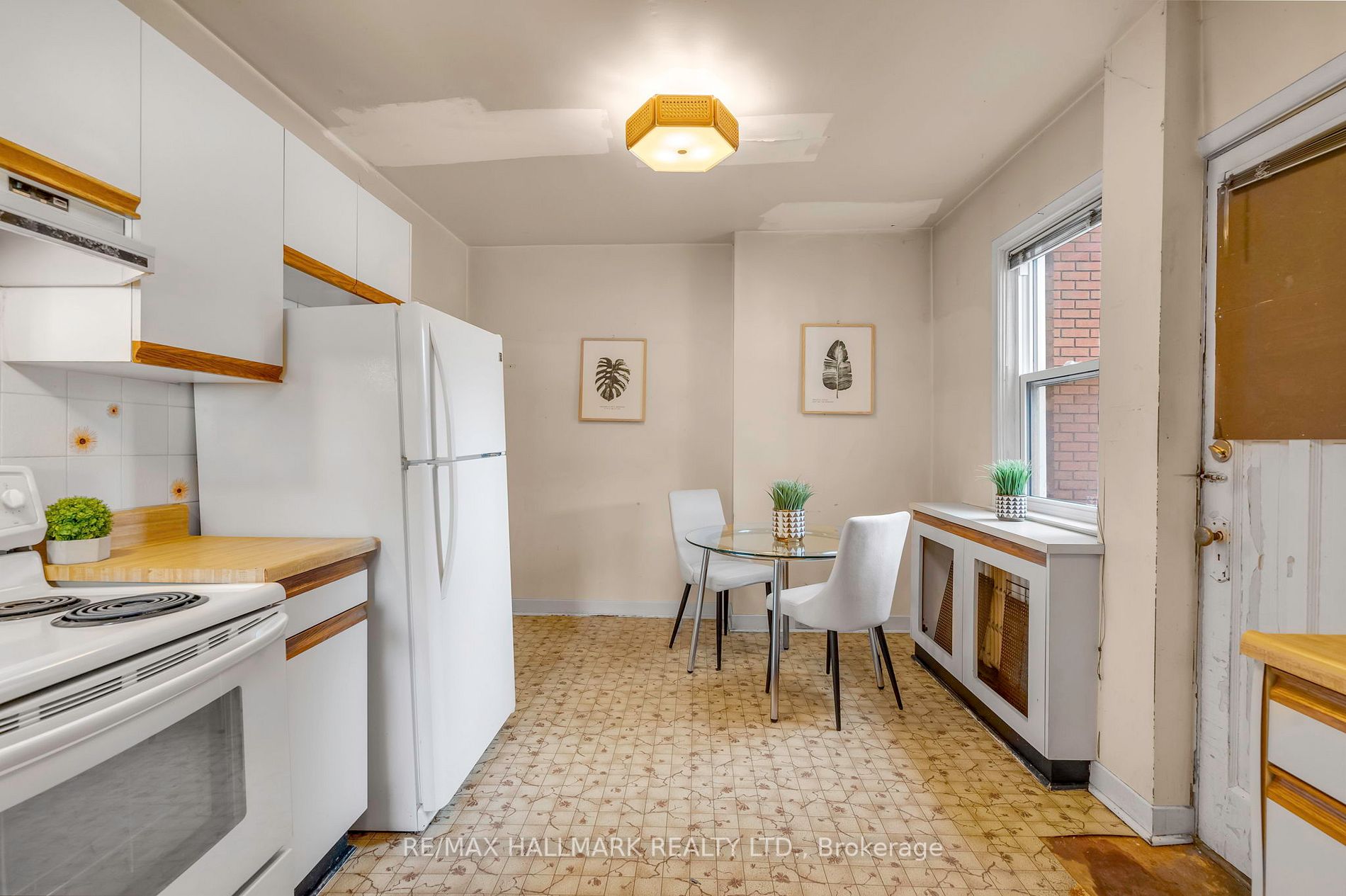 394 Runnymede Rd