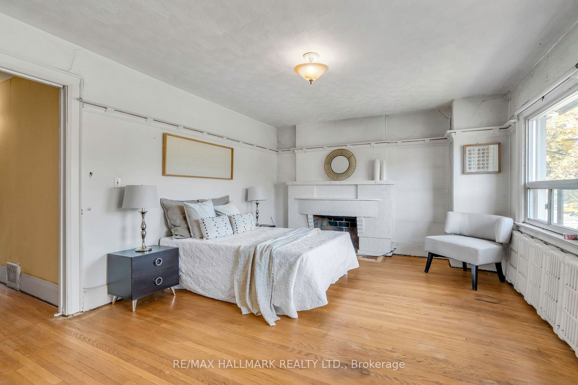 394 Runnymede Rd