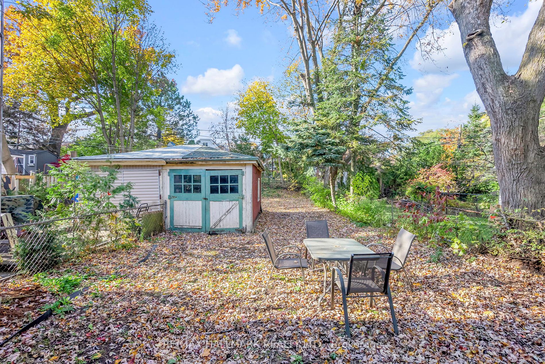 394 Runnymede Rd
