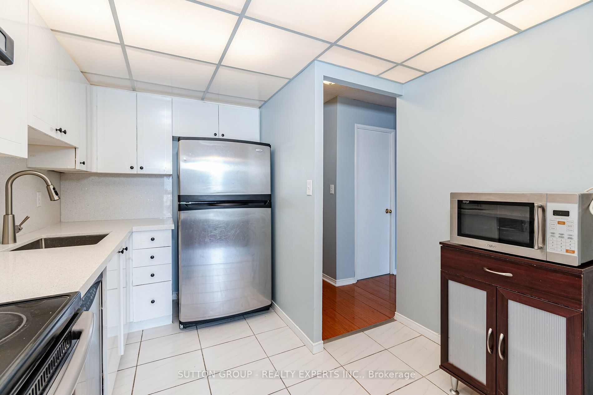 155 Hillcrest Ave E, #412