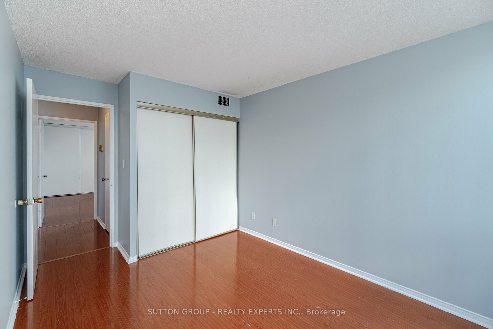 155 Hillcrest Ave E, #412