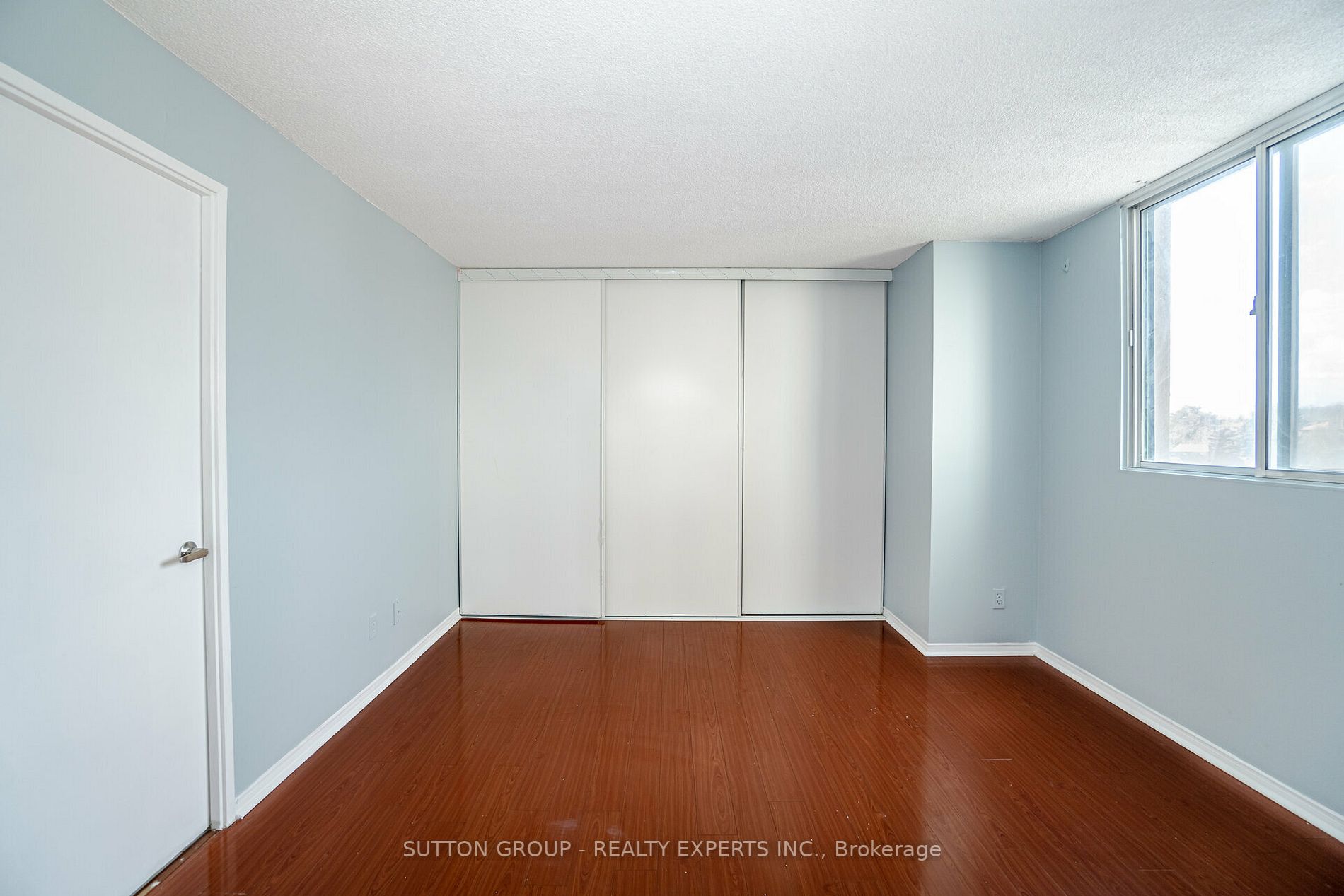 155 Hillcrest Ave E, #412
