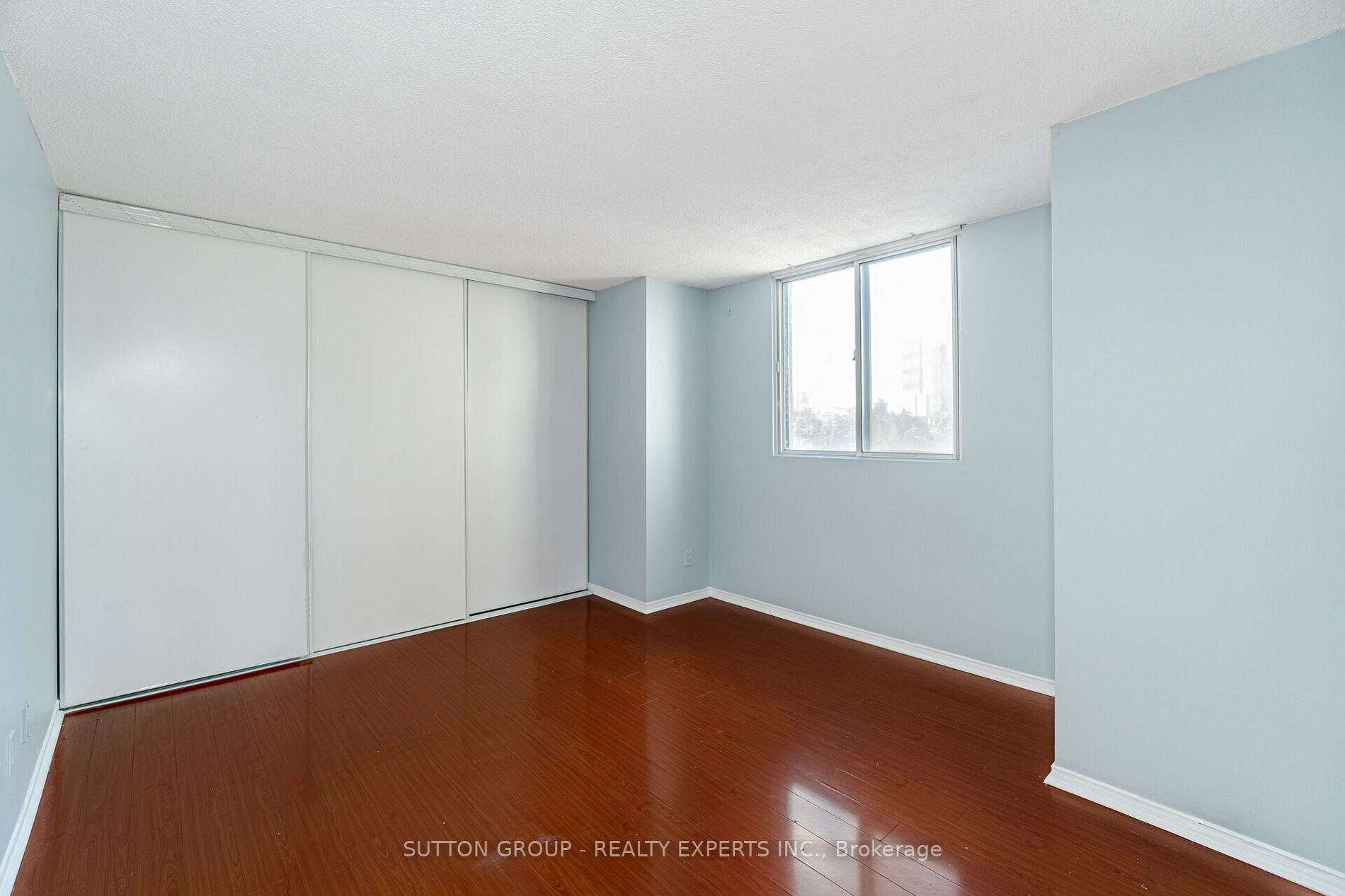 155 Hillcrest Ave E, #412