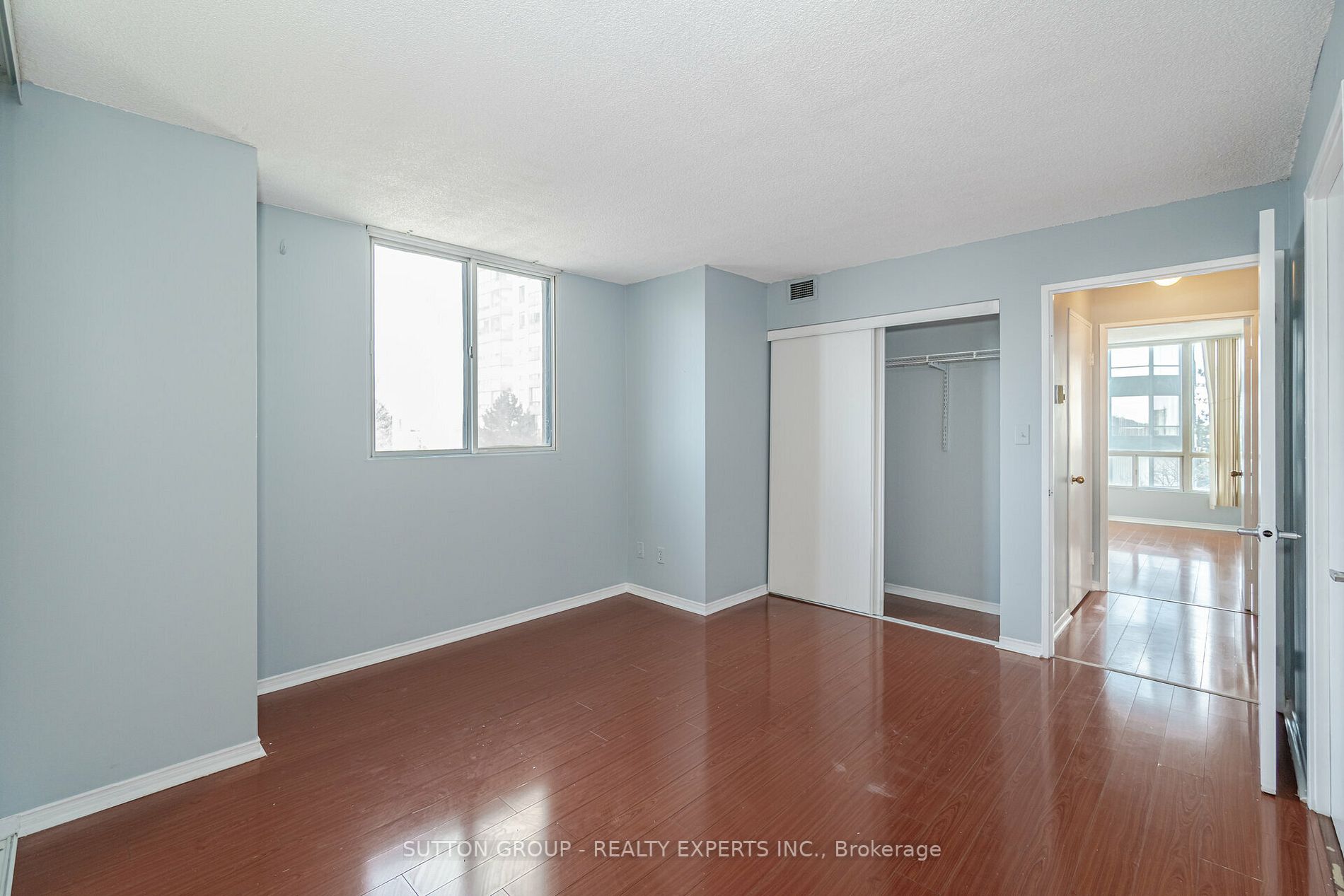 155 Hillcrest Ave E, #412