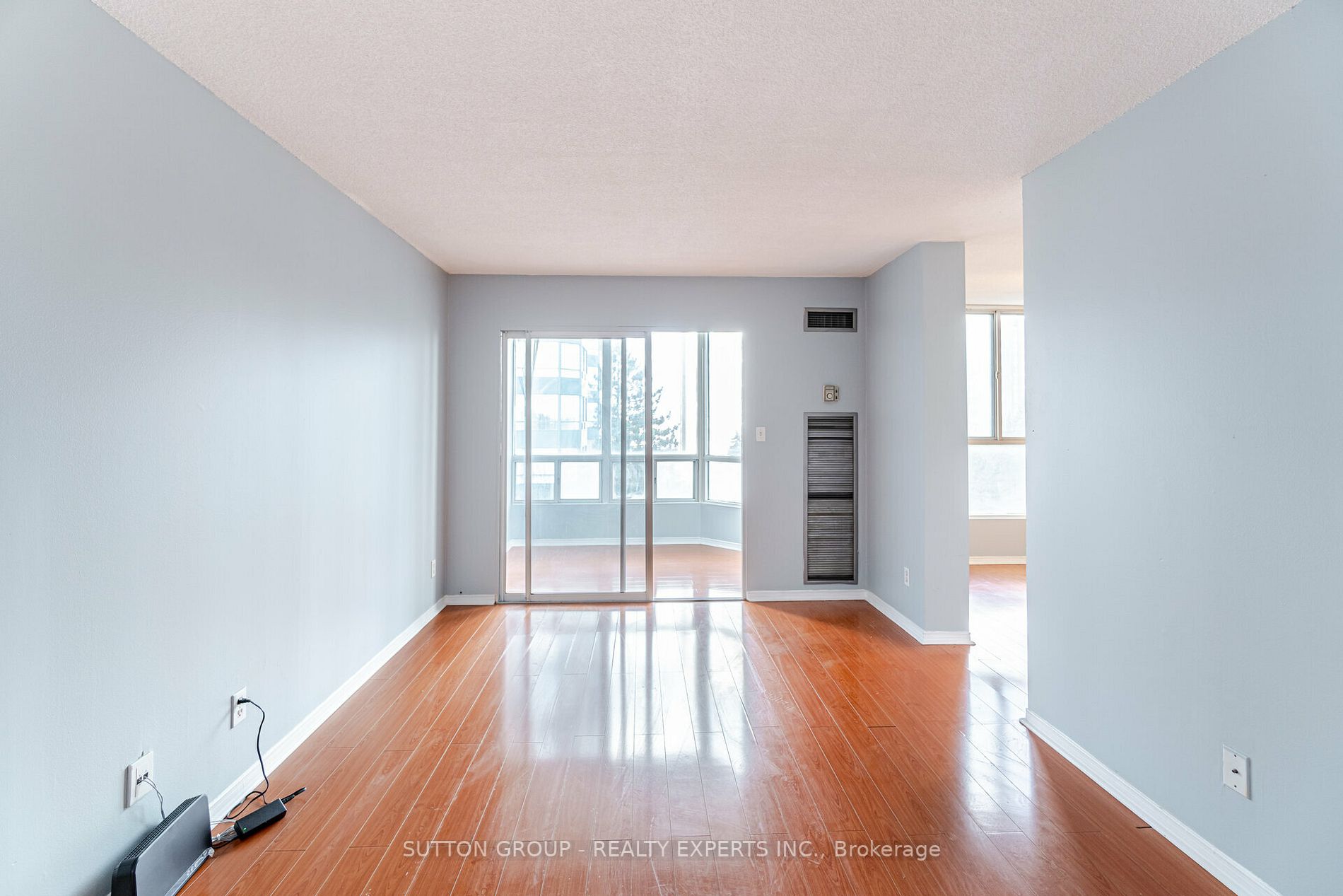 155 Hillcrest Ave E, #412