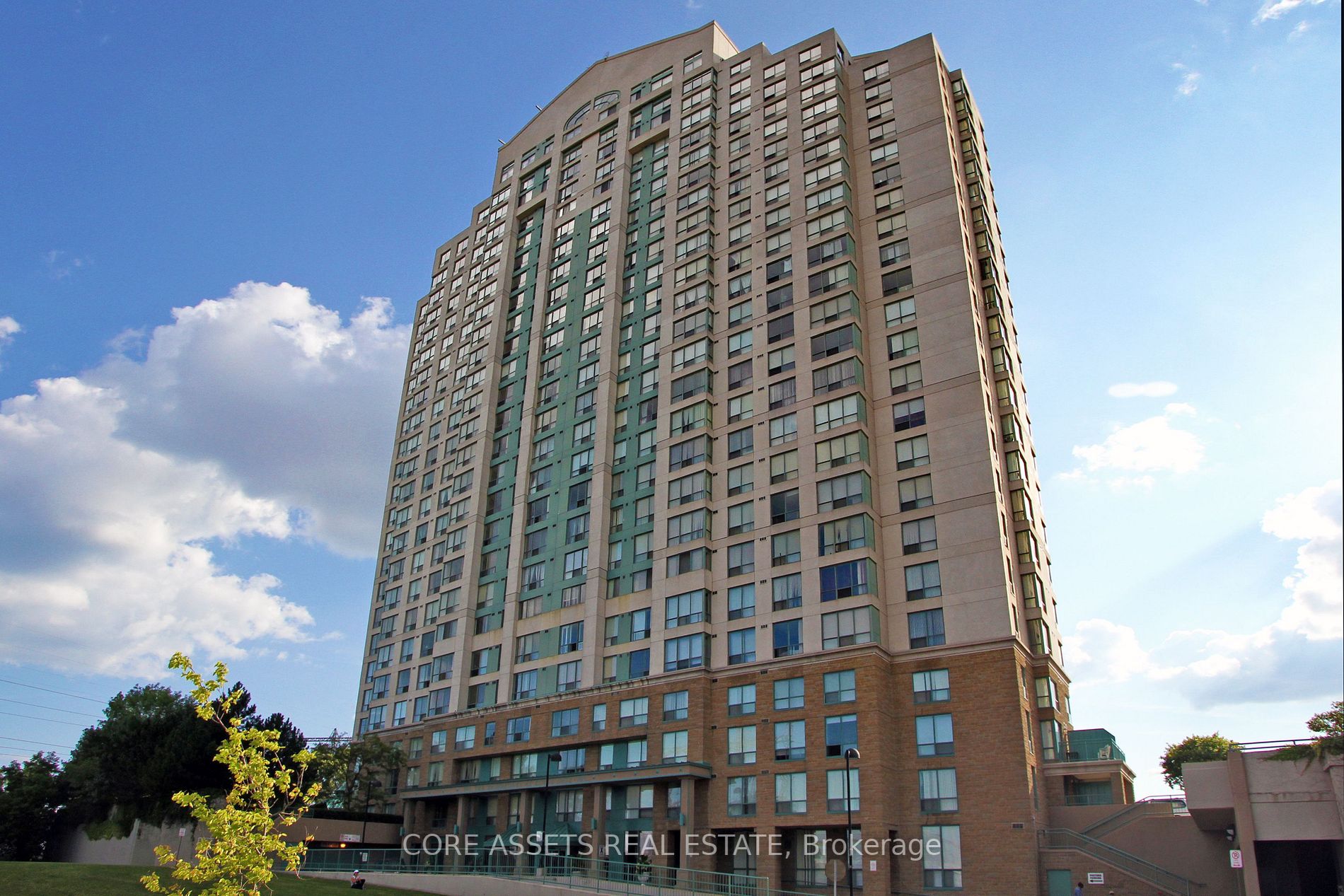 101 Subway Cres, #504