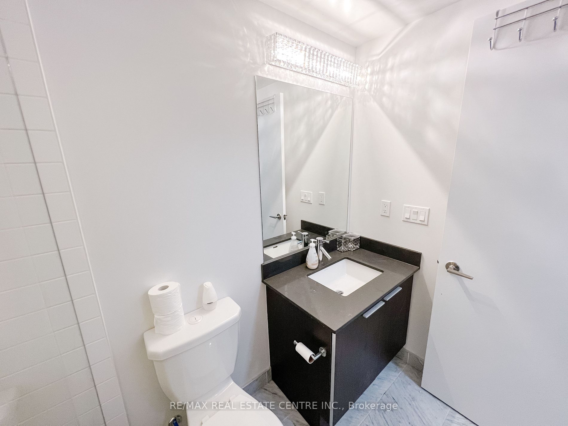 10 Park Lawn Rd, #809