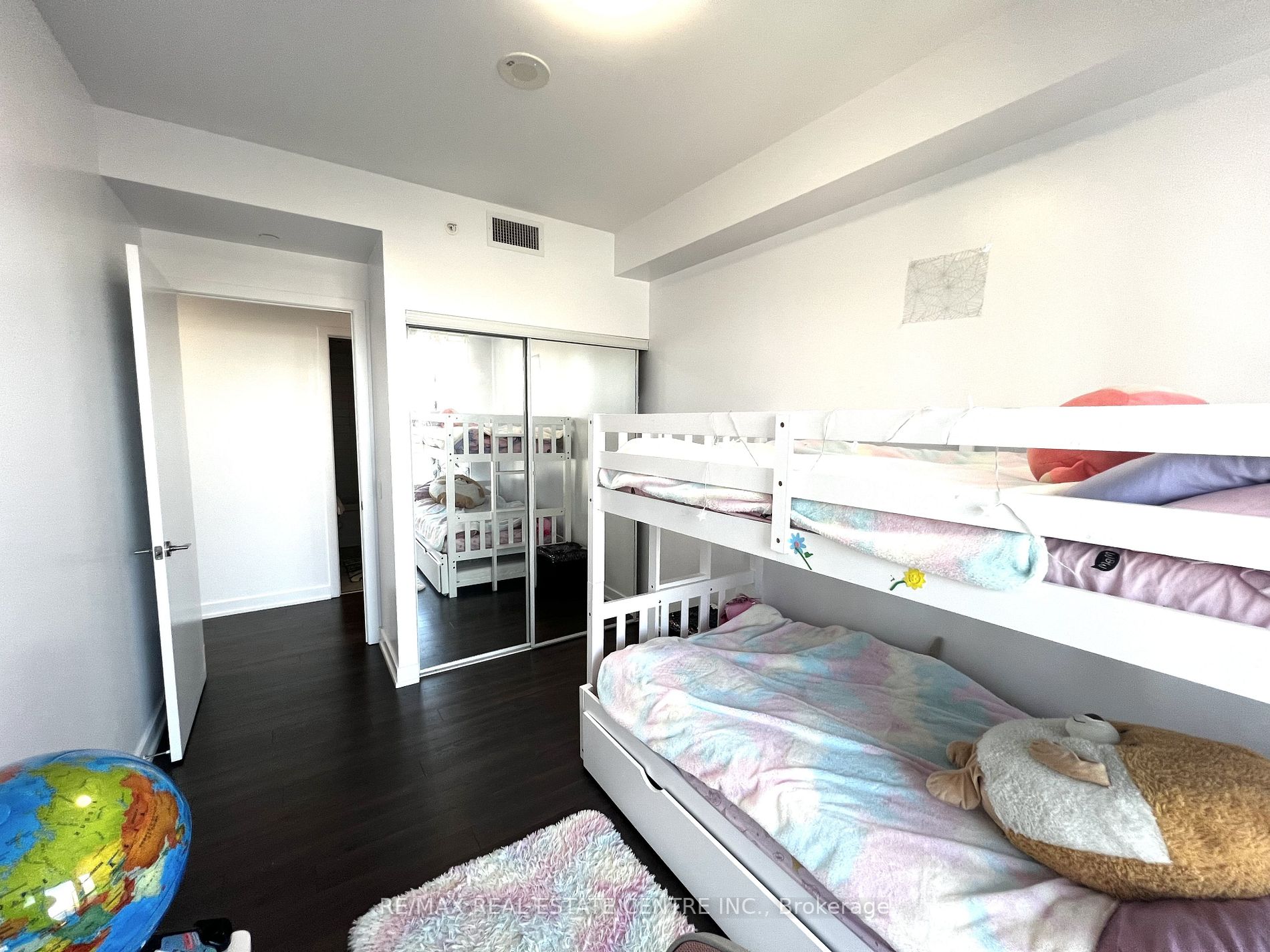 10 Park Lawn Rd, #809