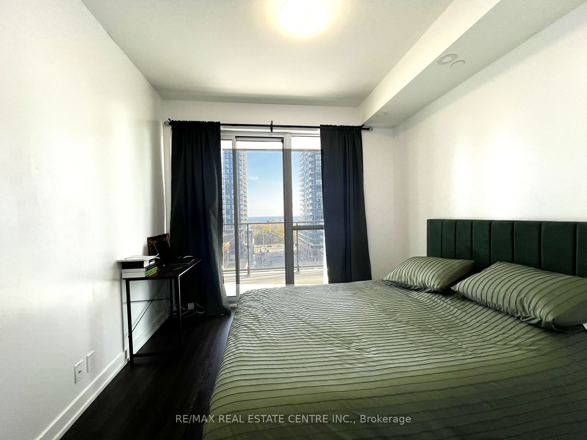 10 Park Lawn Rd, #809