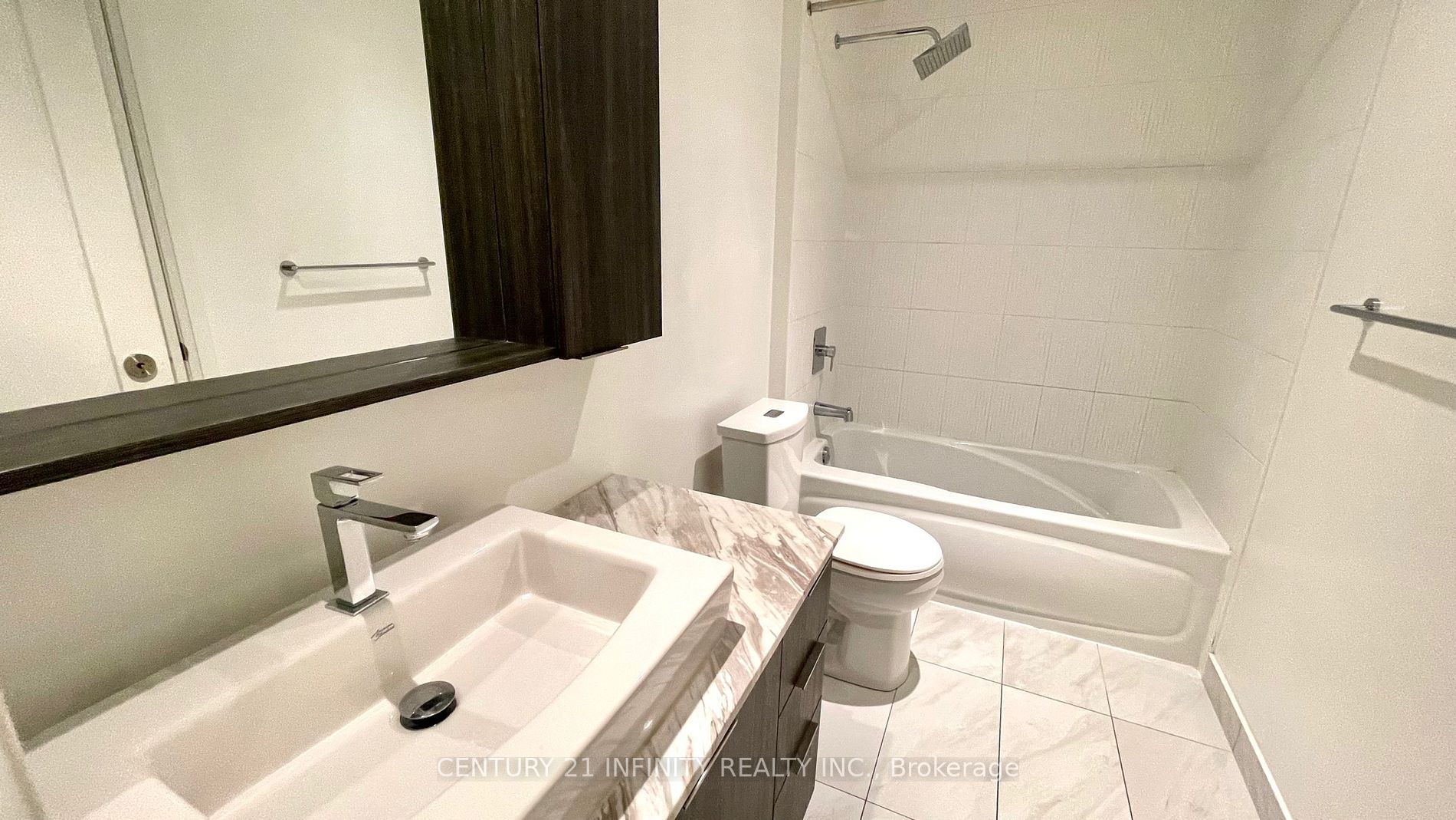 110 Marine Parade Dr, #706
