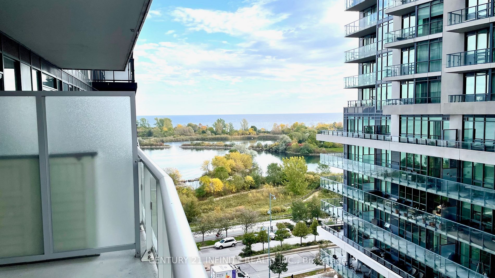 110 Marine Parade Dr, #706