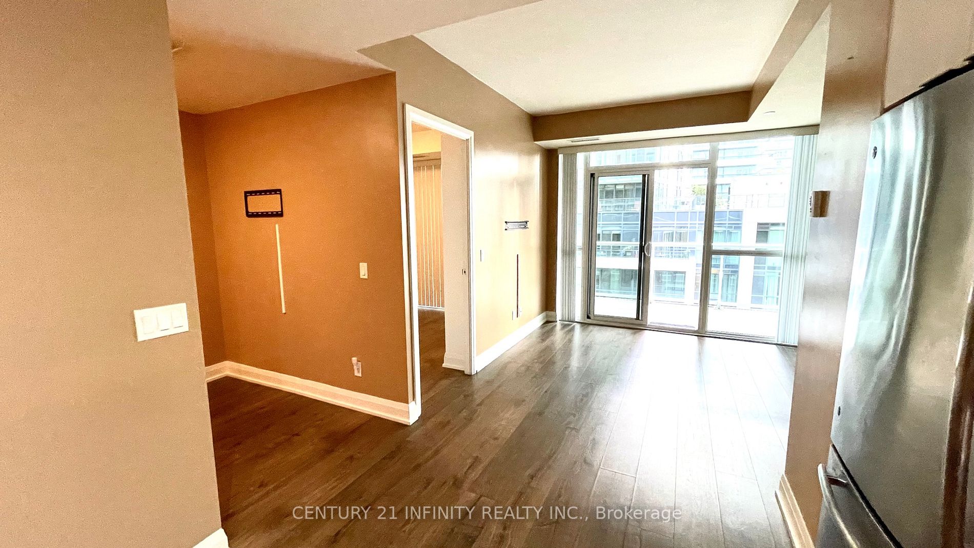 110 Marine Parade Dr, #706