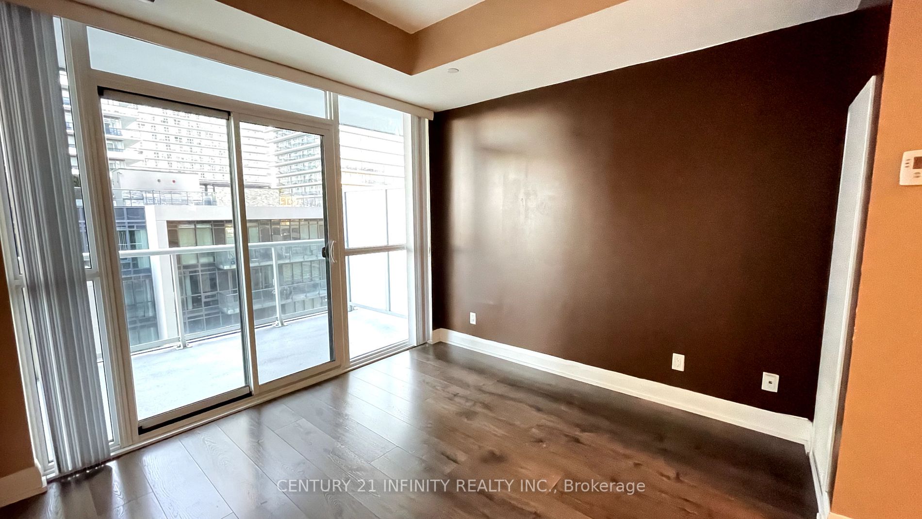 110 Marine Parade Dr, #706