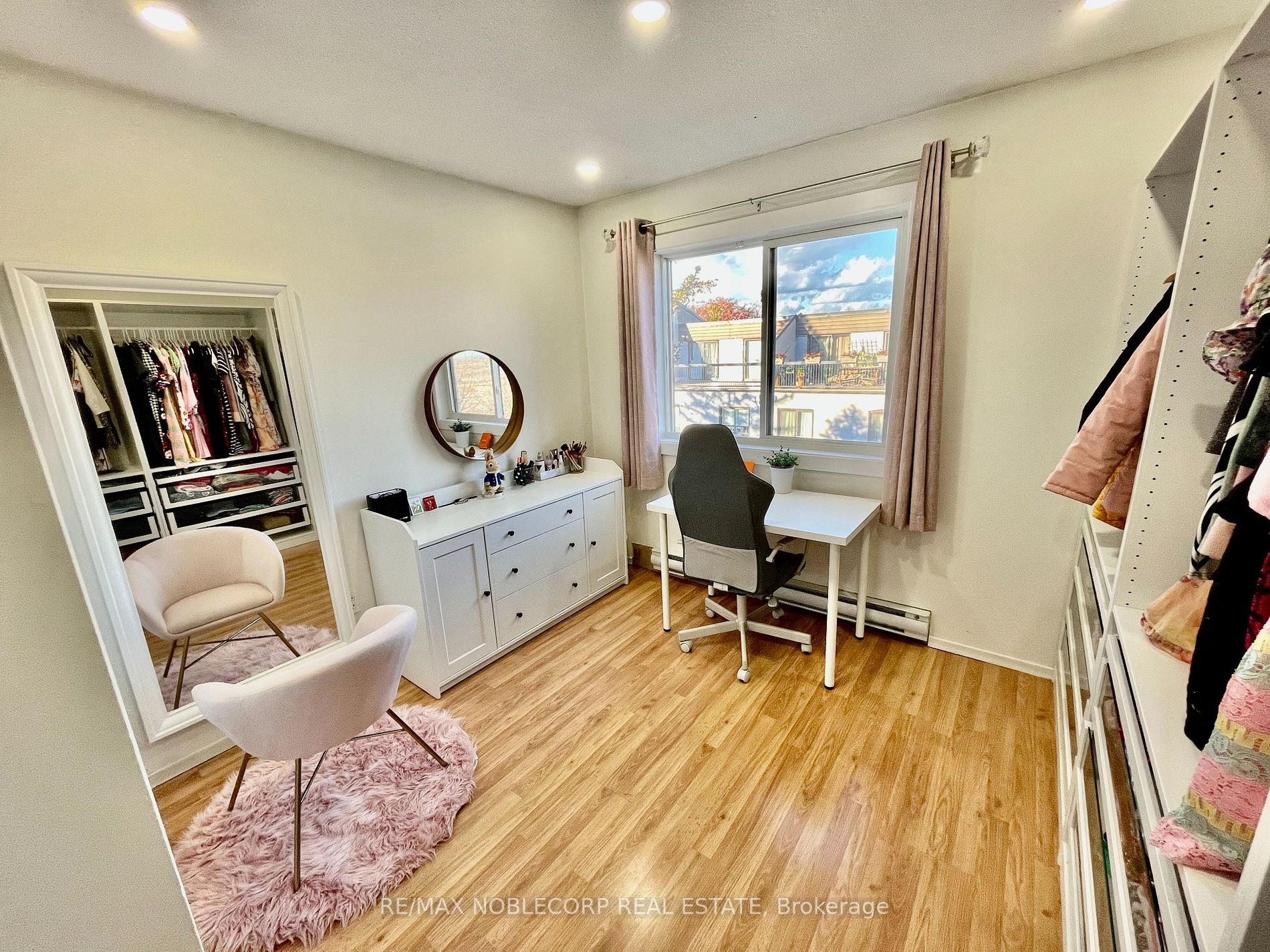 1058 Falgarwood Dr, #145