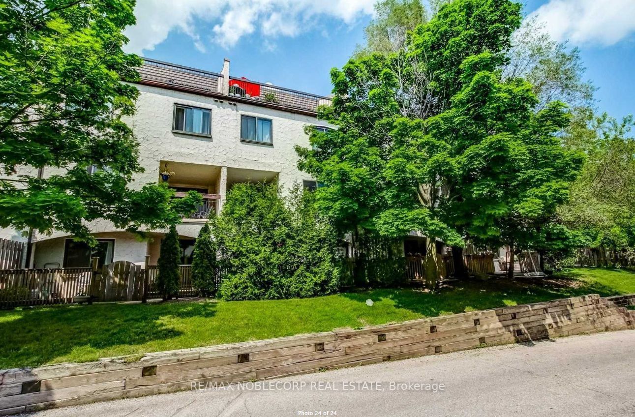 1058 Falgarwood Dr, #145