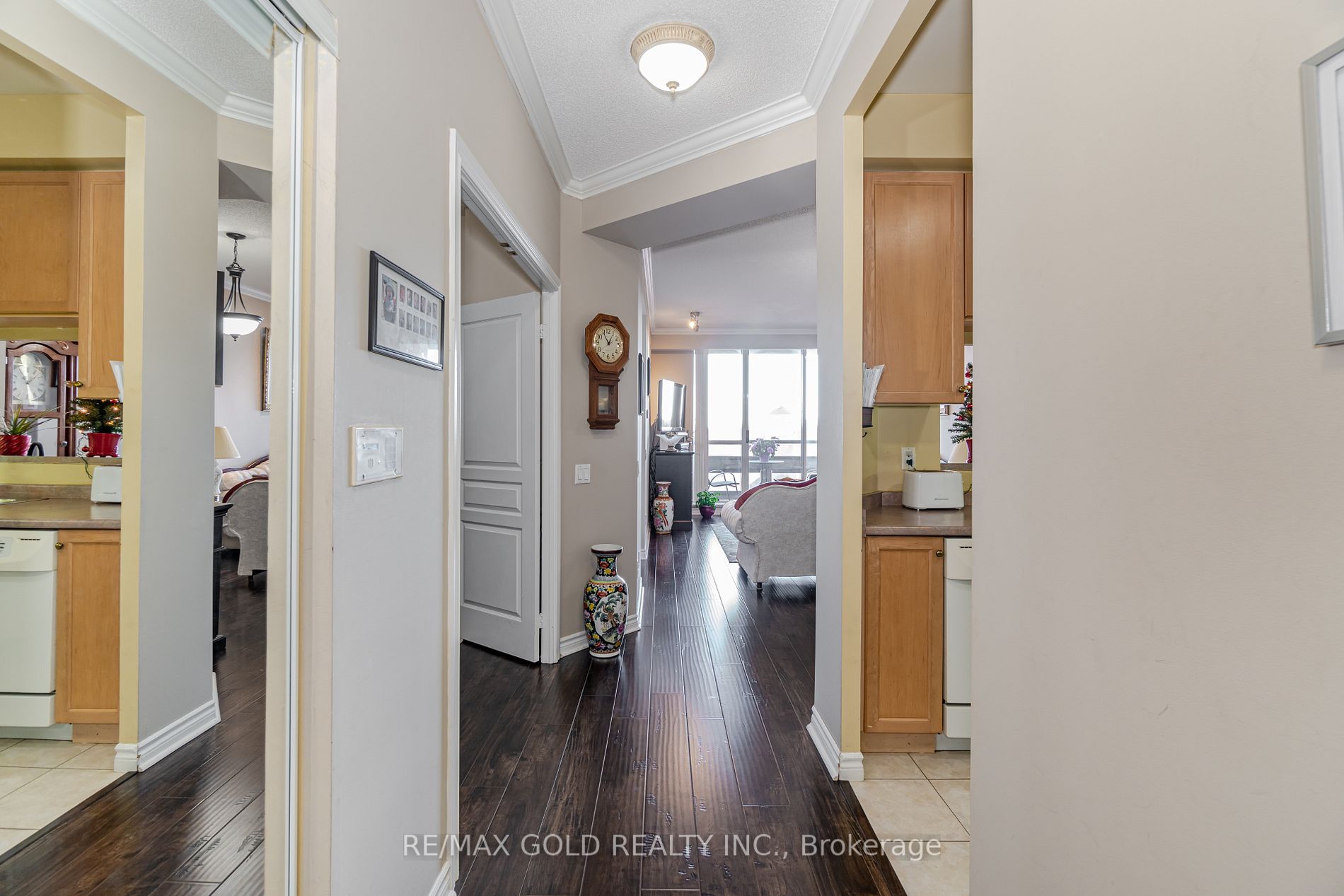 1 Belvedere Crt, #609