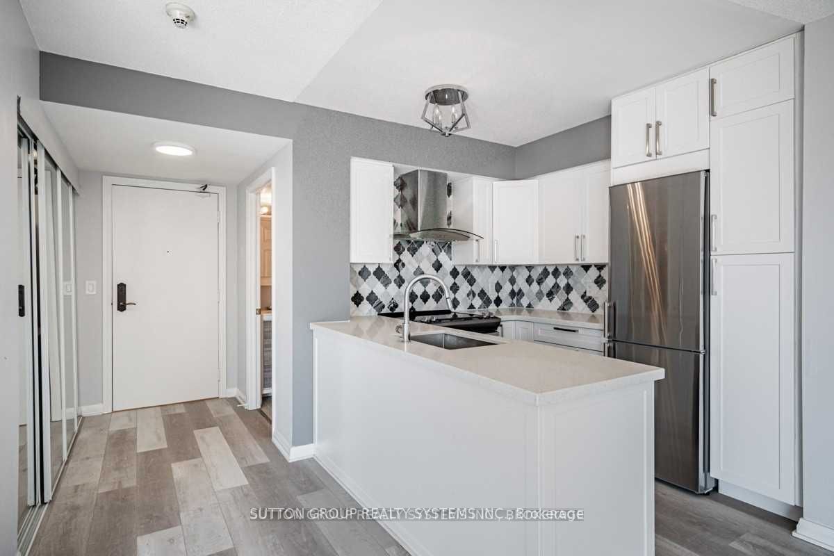 220 Forum Dr, #608