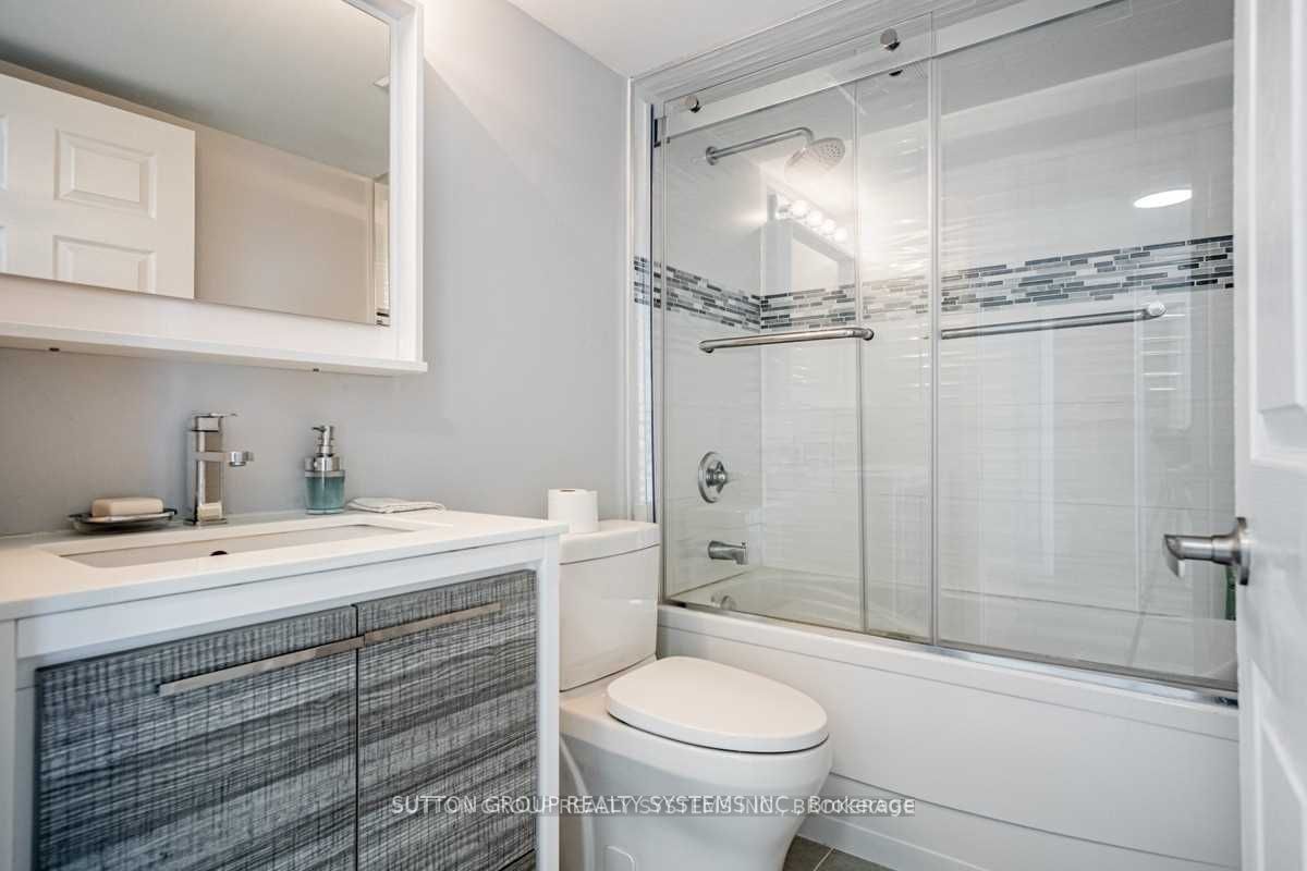 220 Forum Dr, #608