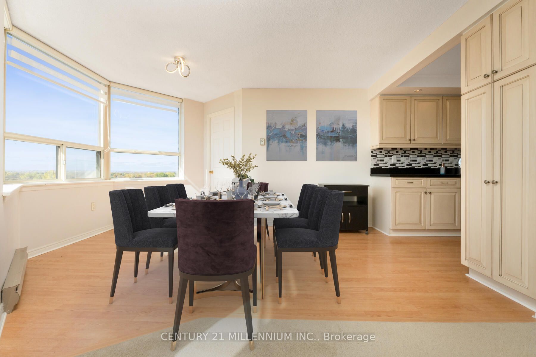 58 Church St, #1002