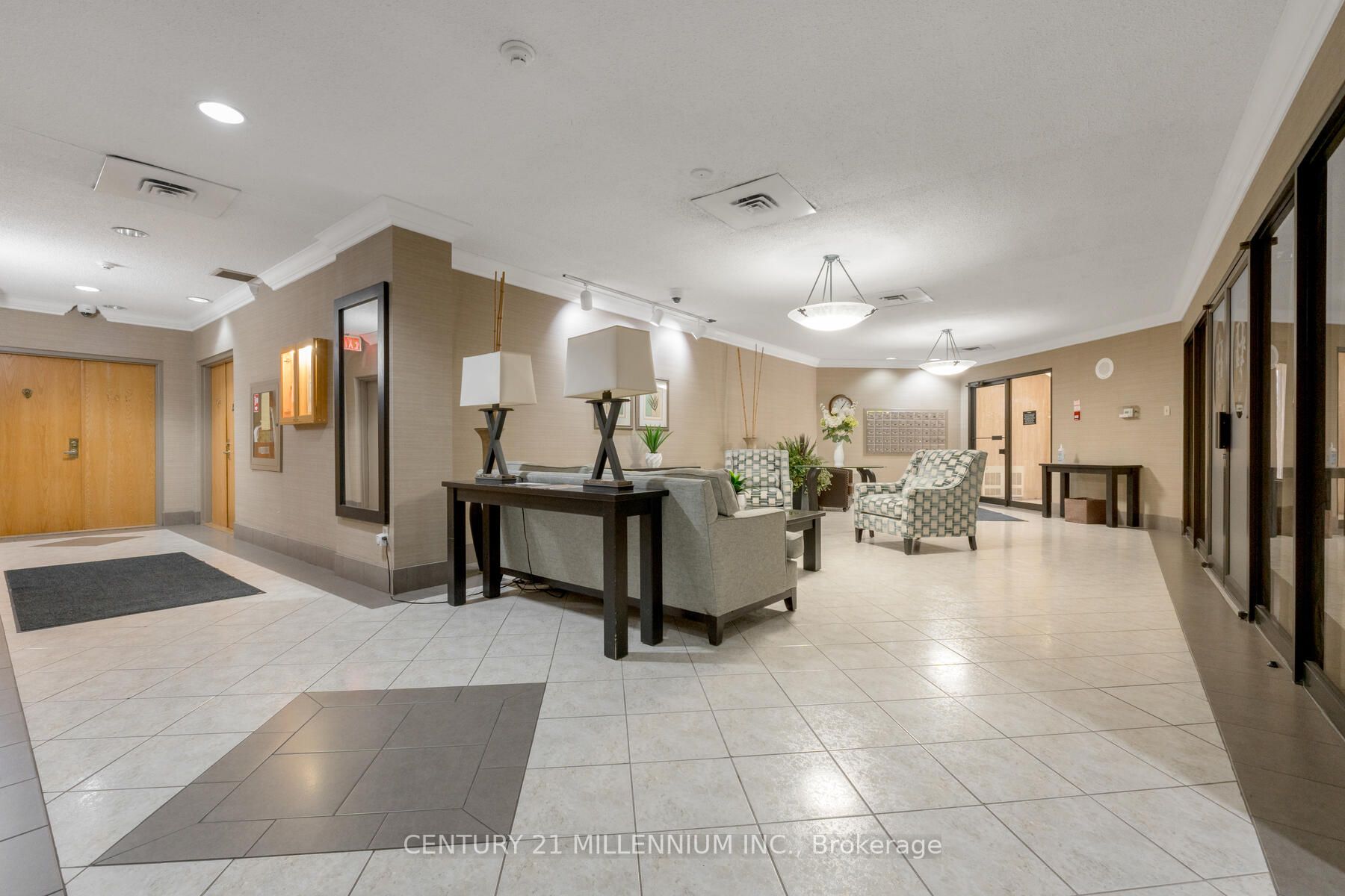 58 Church St, #1002