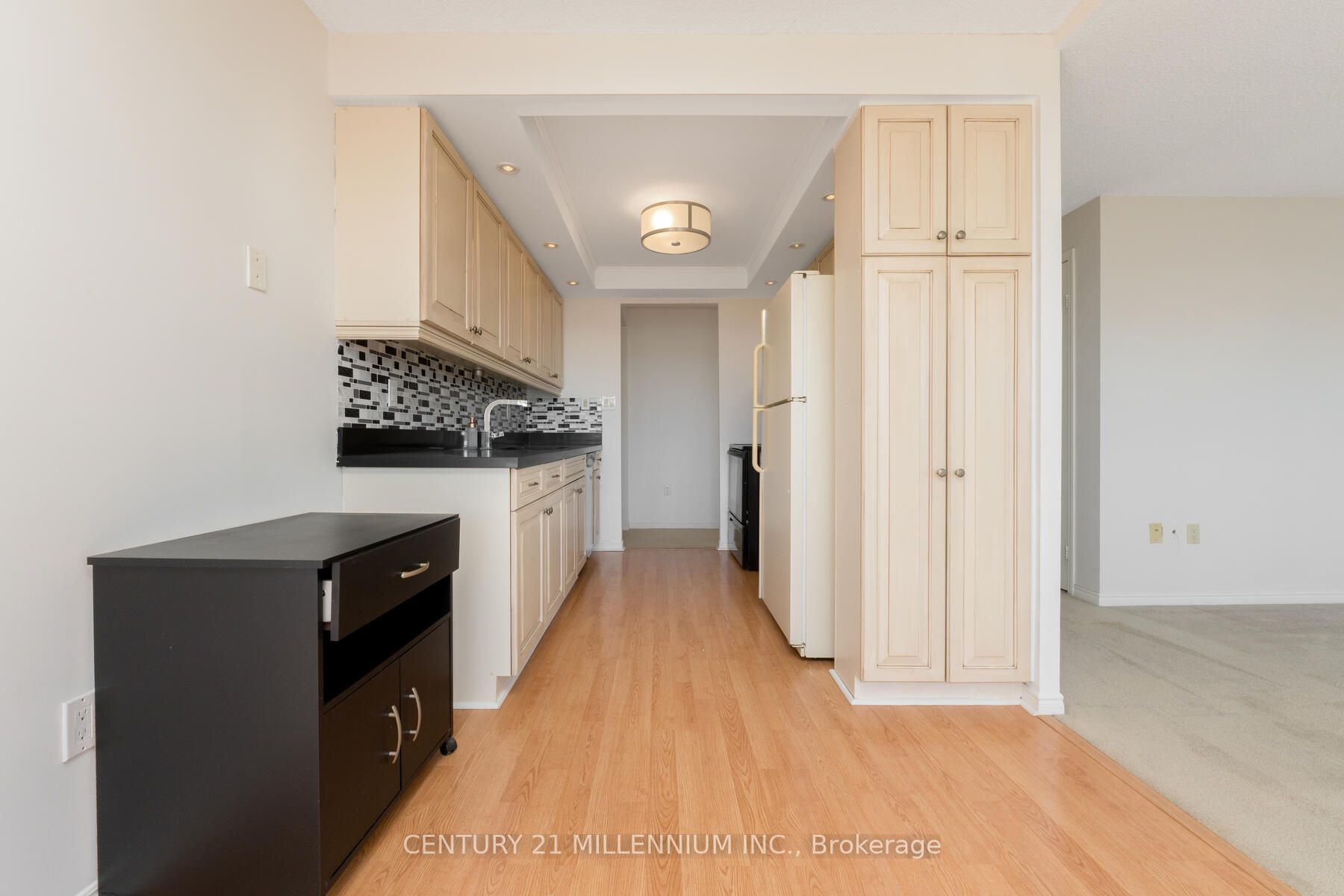 58 Church St, #1002