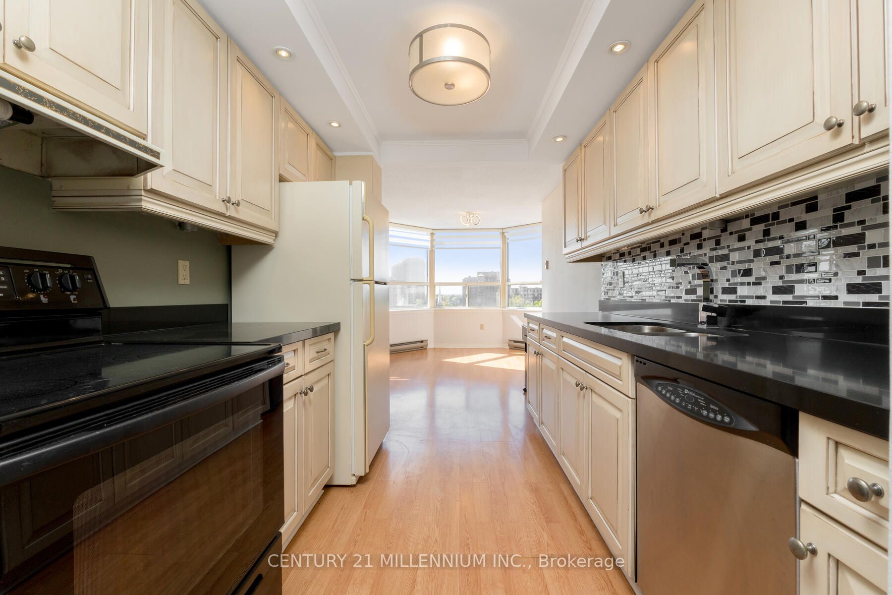 58 Church St, #1002