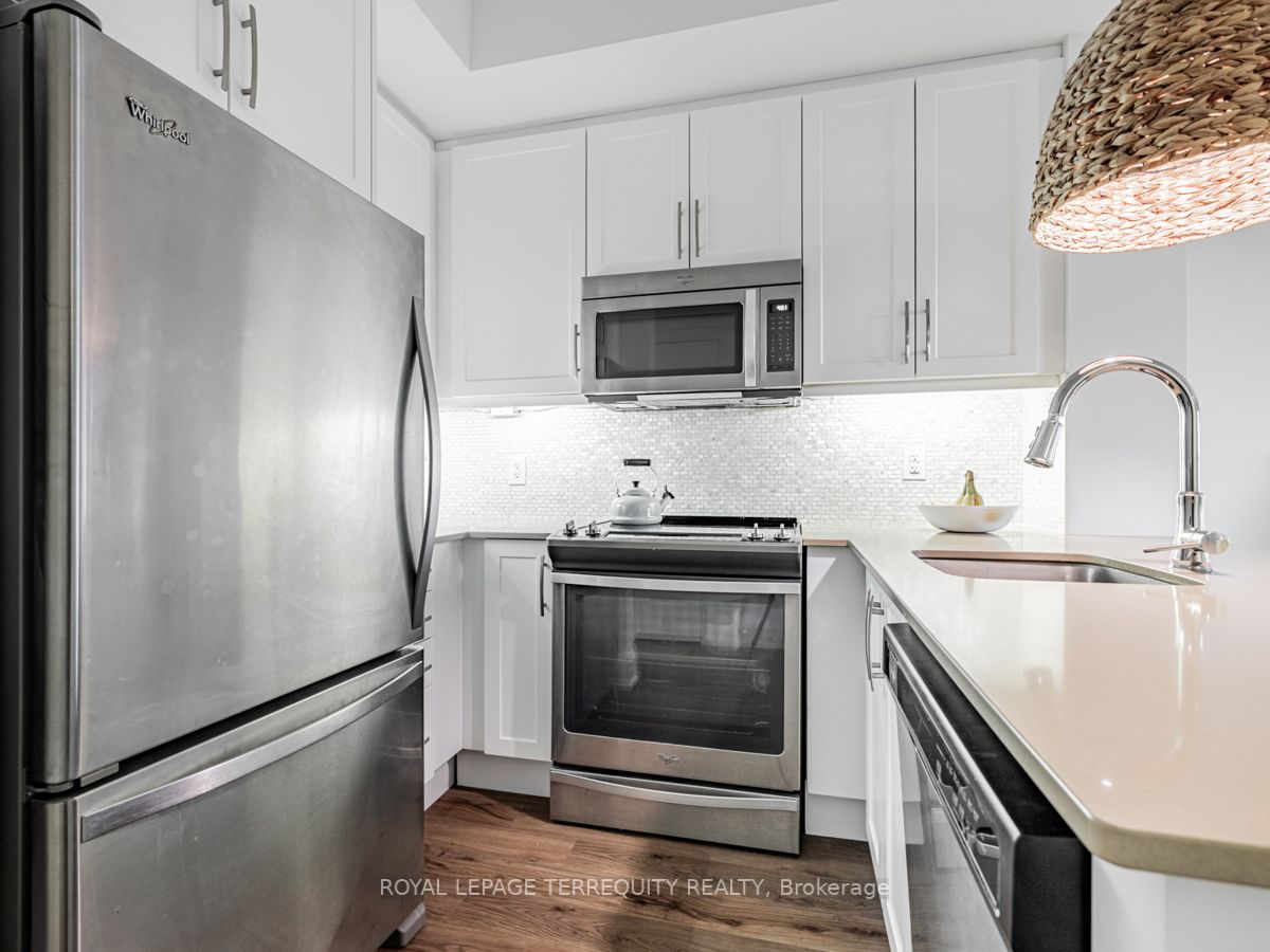 1 Old Mill Dr, #102