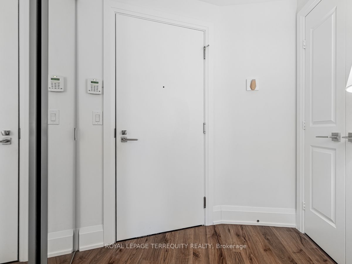 1 Old Mill Dr, #102