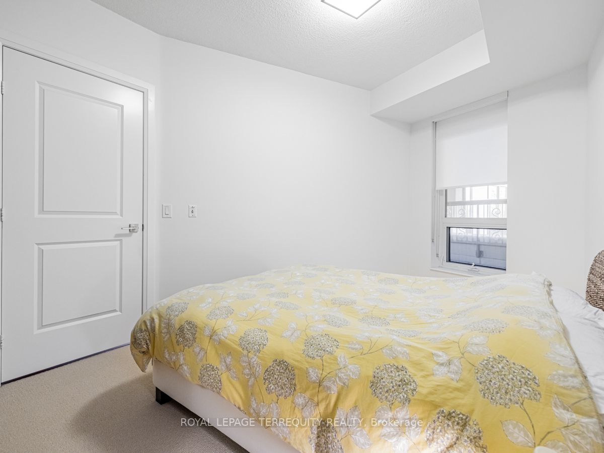 1 Old Mill Dr, #102