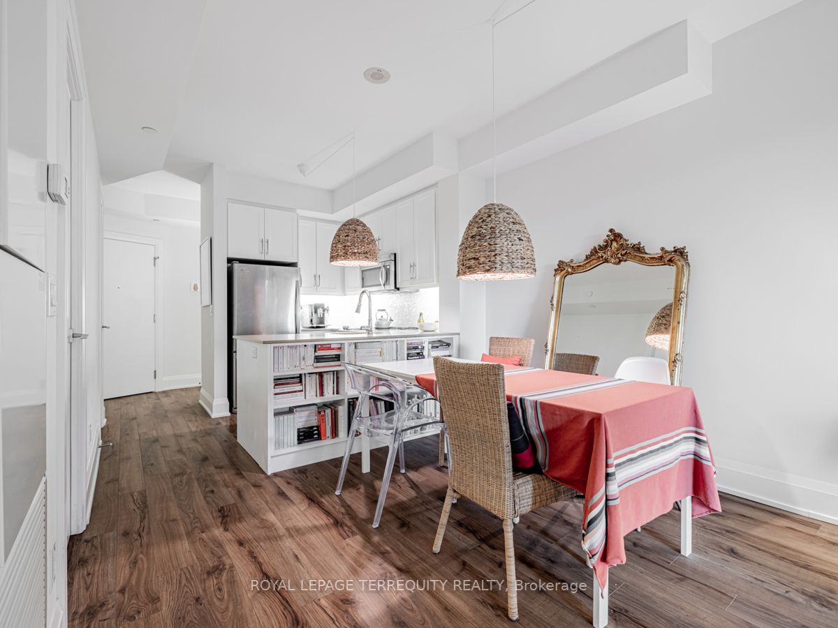 1 Old Mill Dr, #102