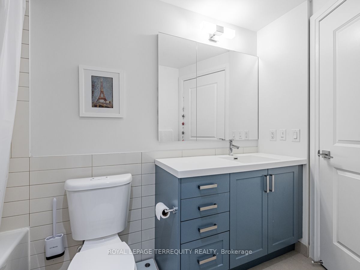 1 Old Mill Dr, #102