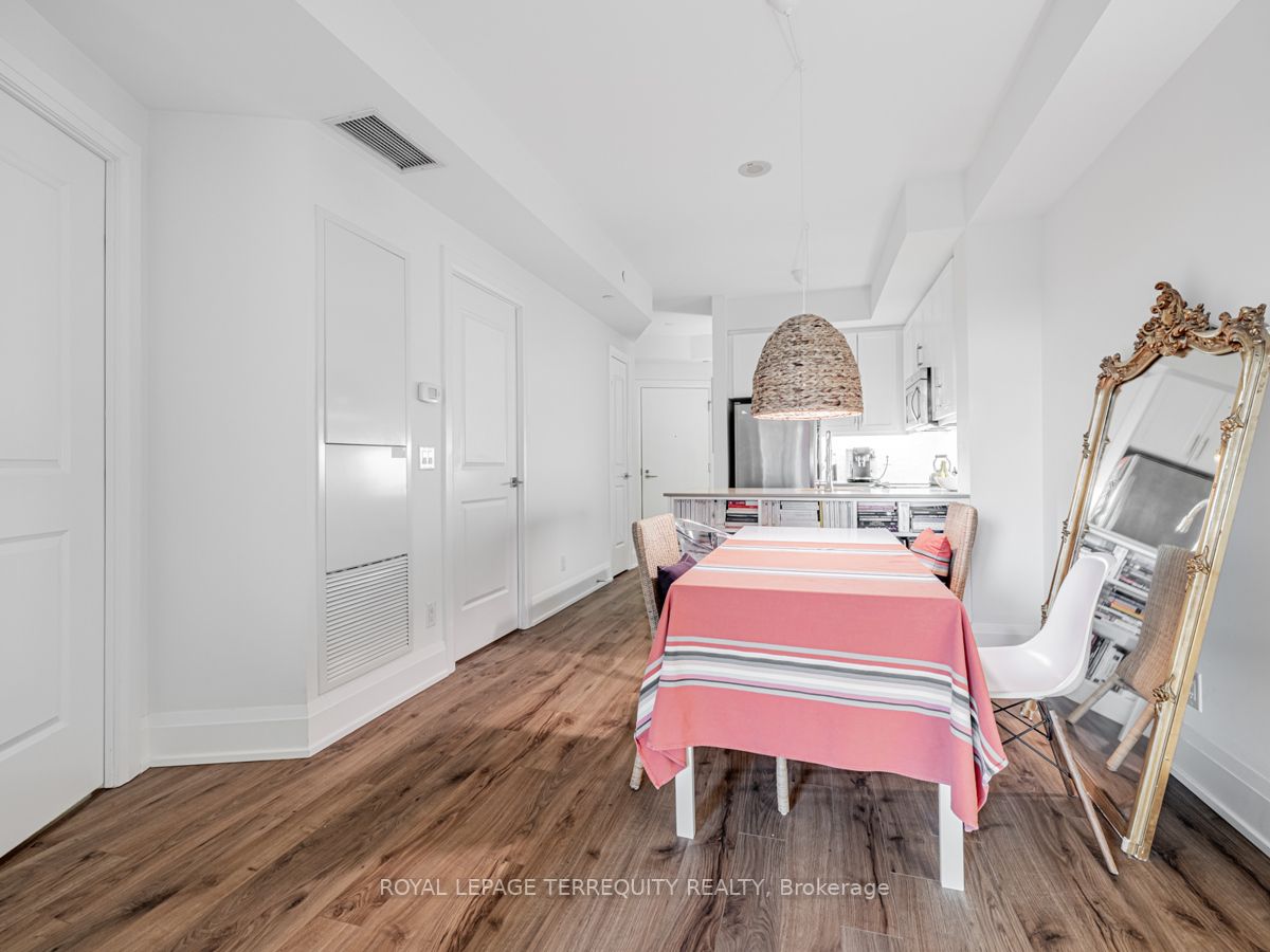 1 Old Mill Dr, #102