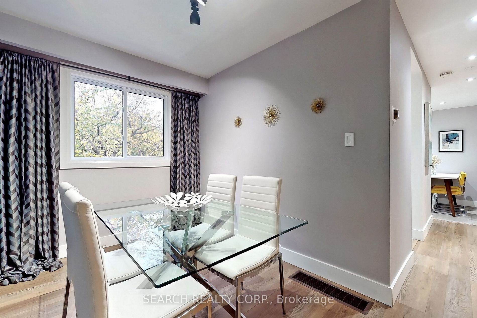 1499 Hobbs Cres