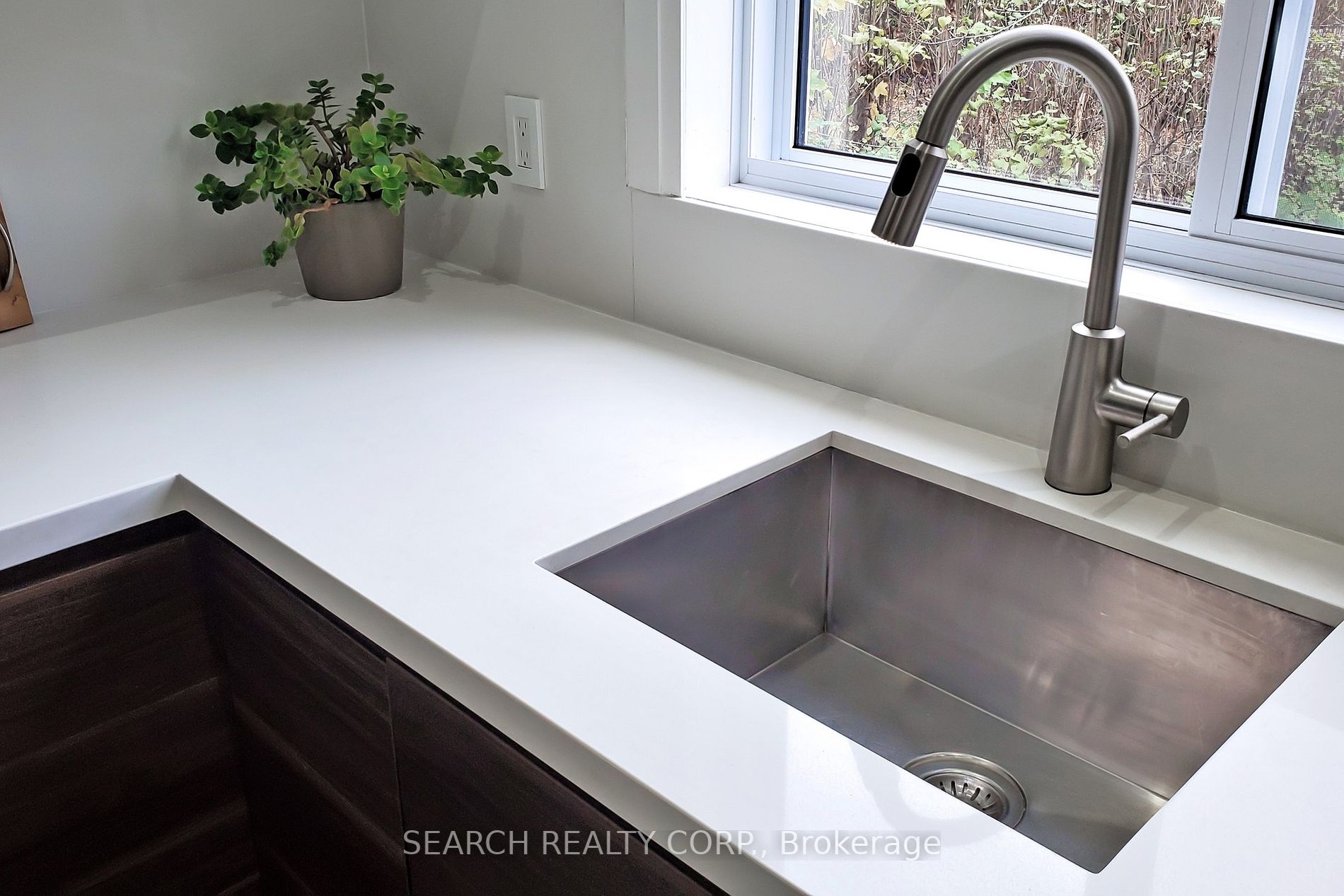 1499 Hobbs Cres