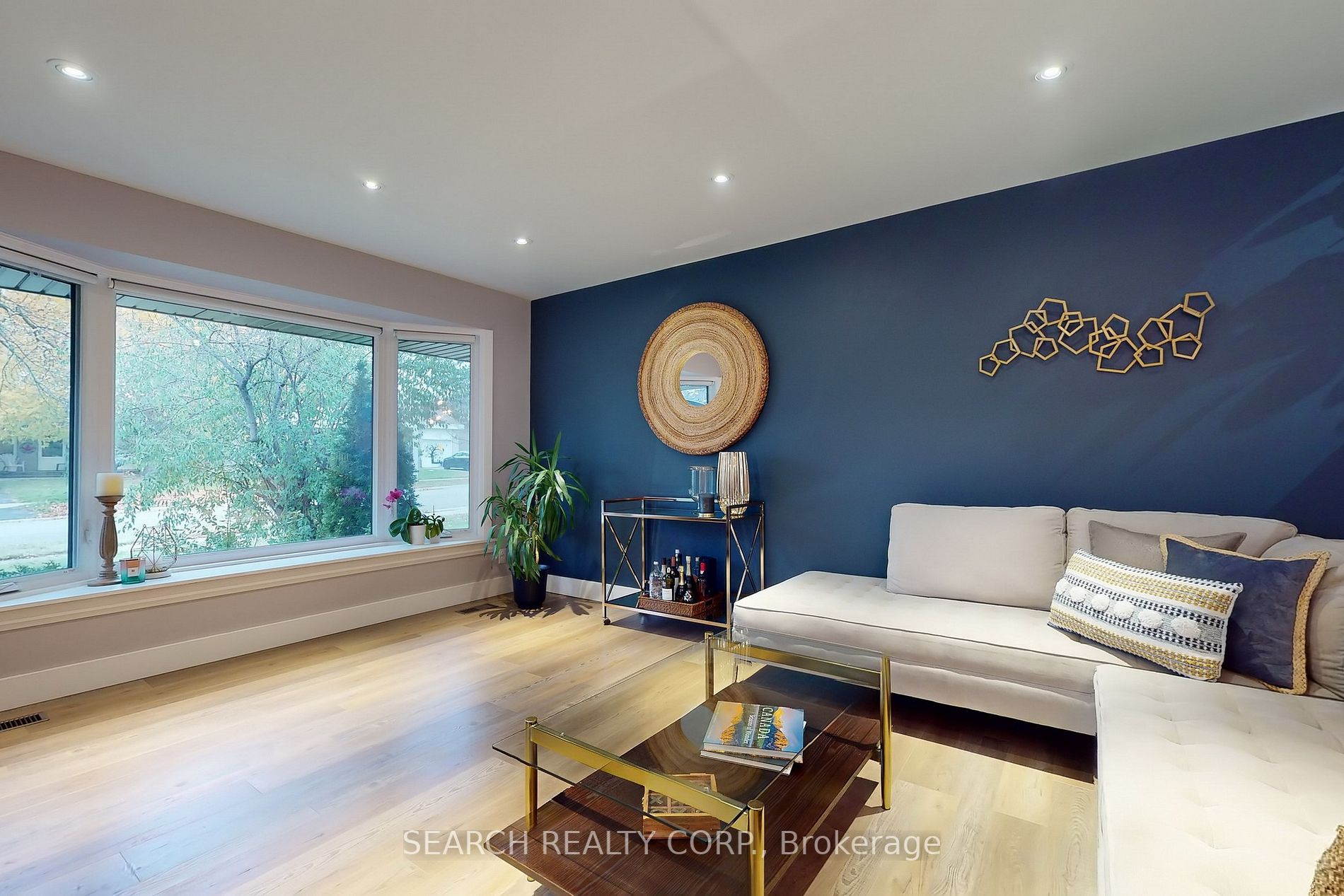 1499 Hobbs Cres