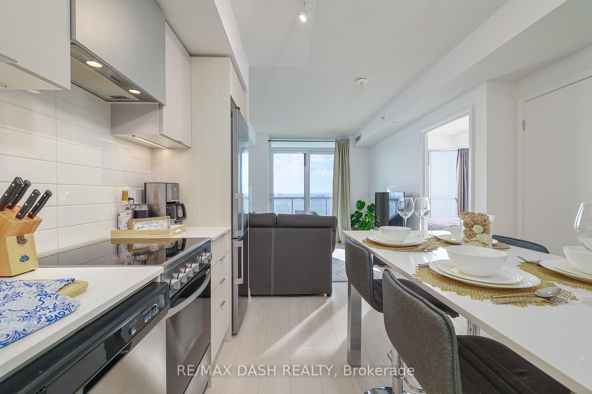 30 Gibbs Rd, #2501