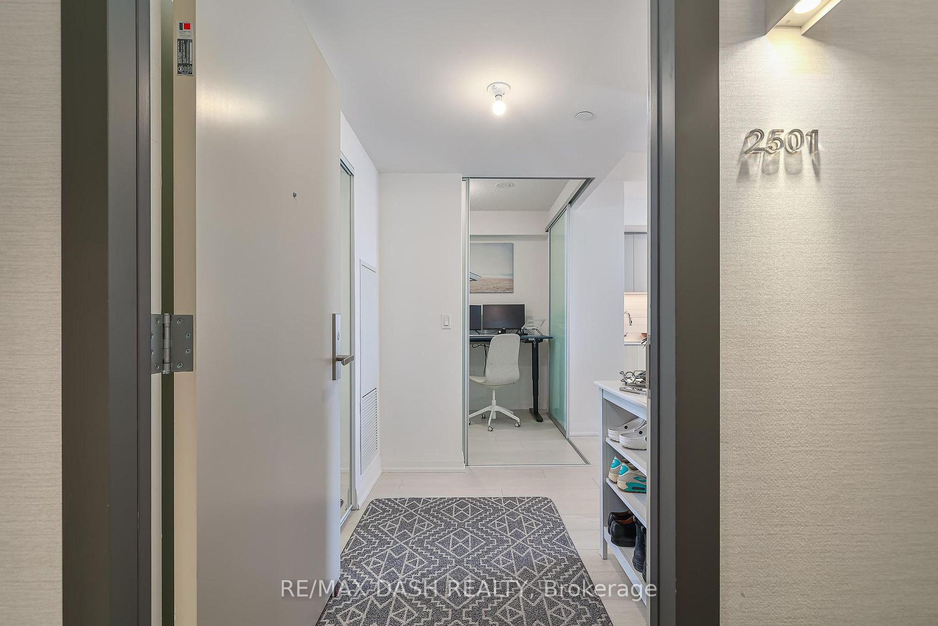 30 Gibbs Rd, #2501