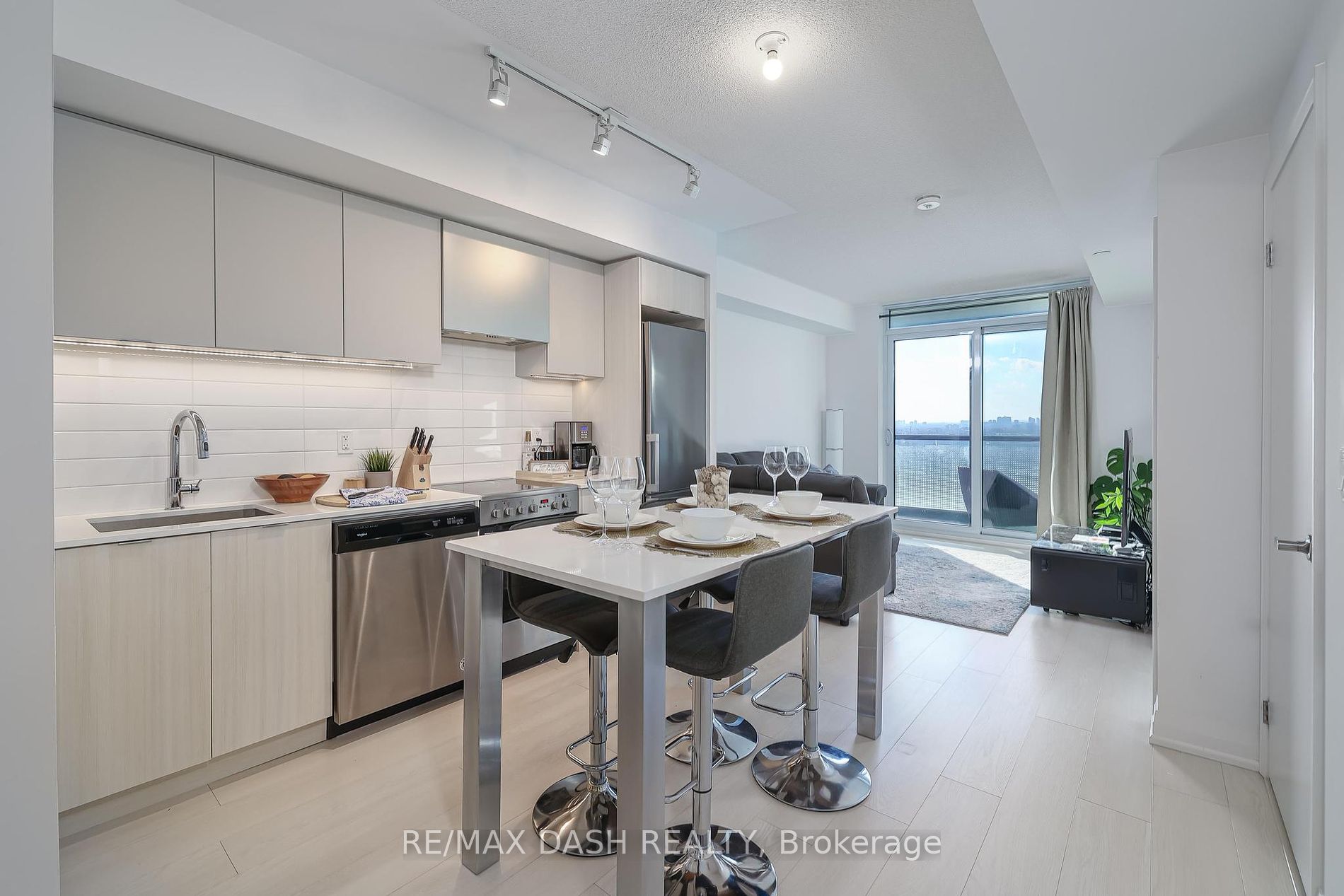 30 Gibbs Rd, #2501