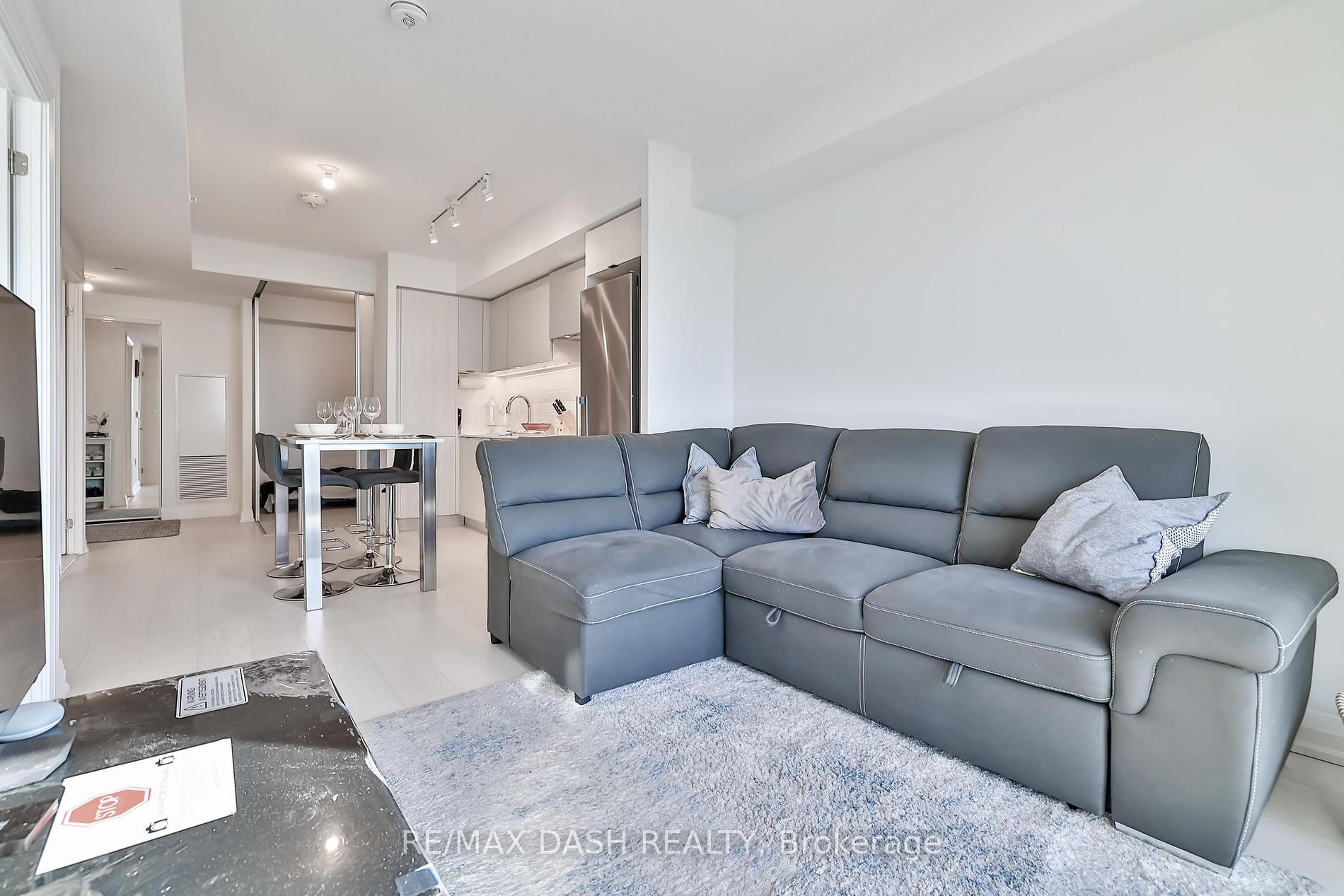 30 Gibbs Rd, #2501
